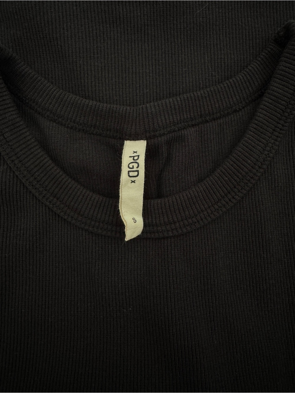 Women's Black Ribbed Muscle Tee - Picture 3 of 3